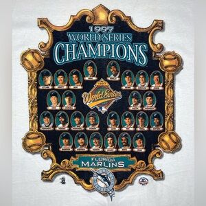 Florida Marlins World Series Champions Team Photo T Shirt

Size XXL